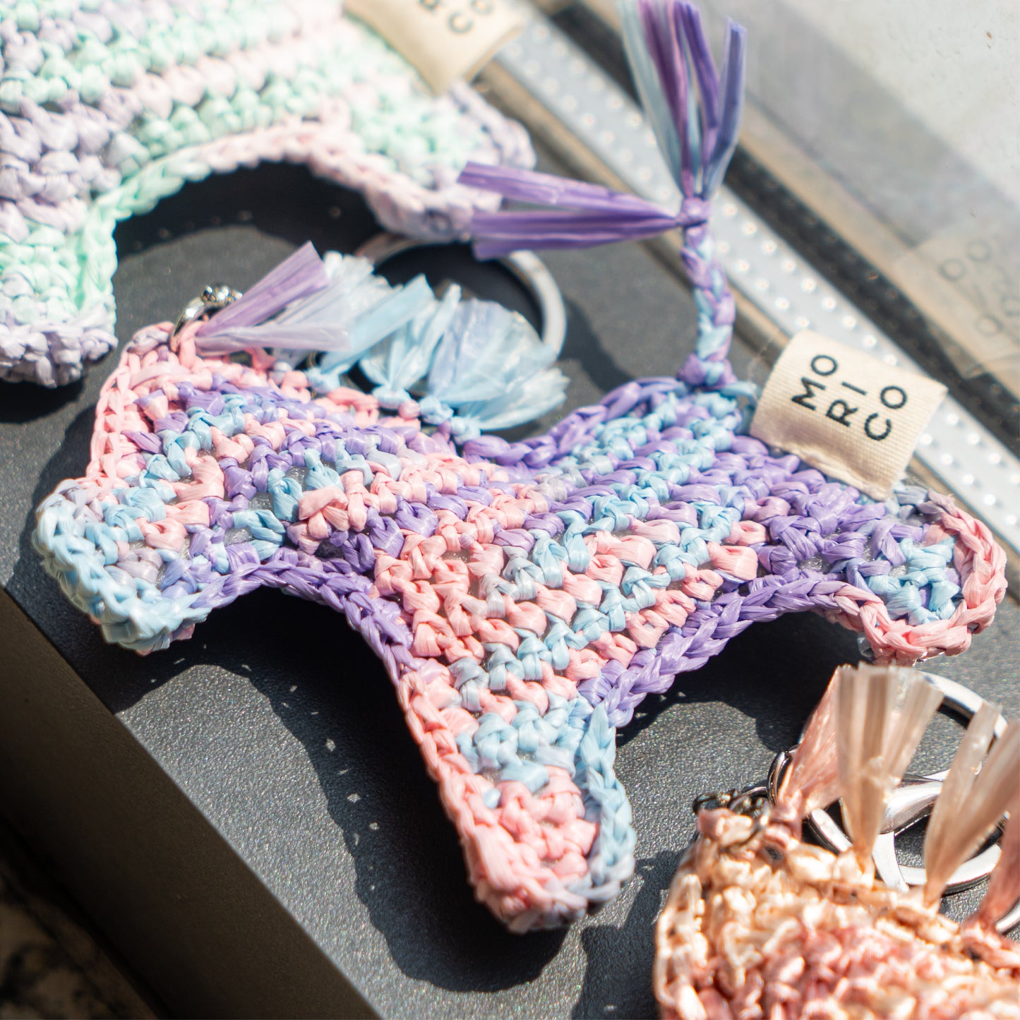 Raffia Handmade Bag Charm (màu ngẫu nhiên)