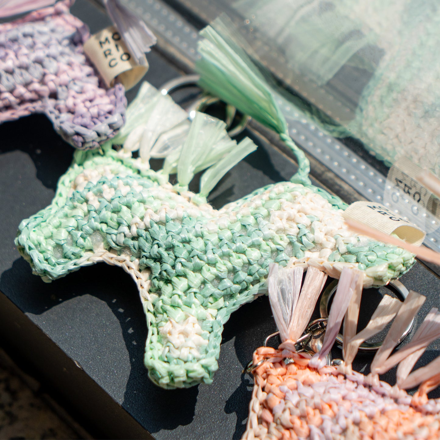 Raffia Handmade Bag Charm (màu ngẫu nhiên)