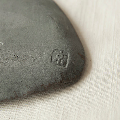MEC-D8.Dĩa gốm tam giác