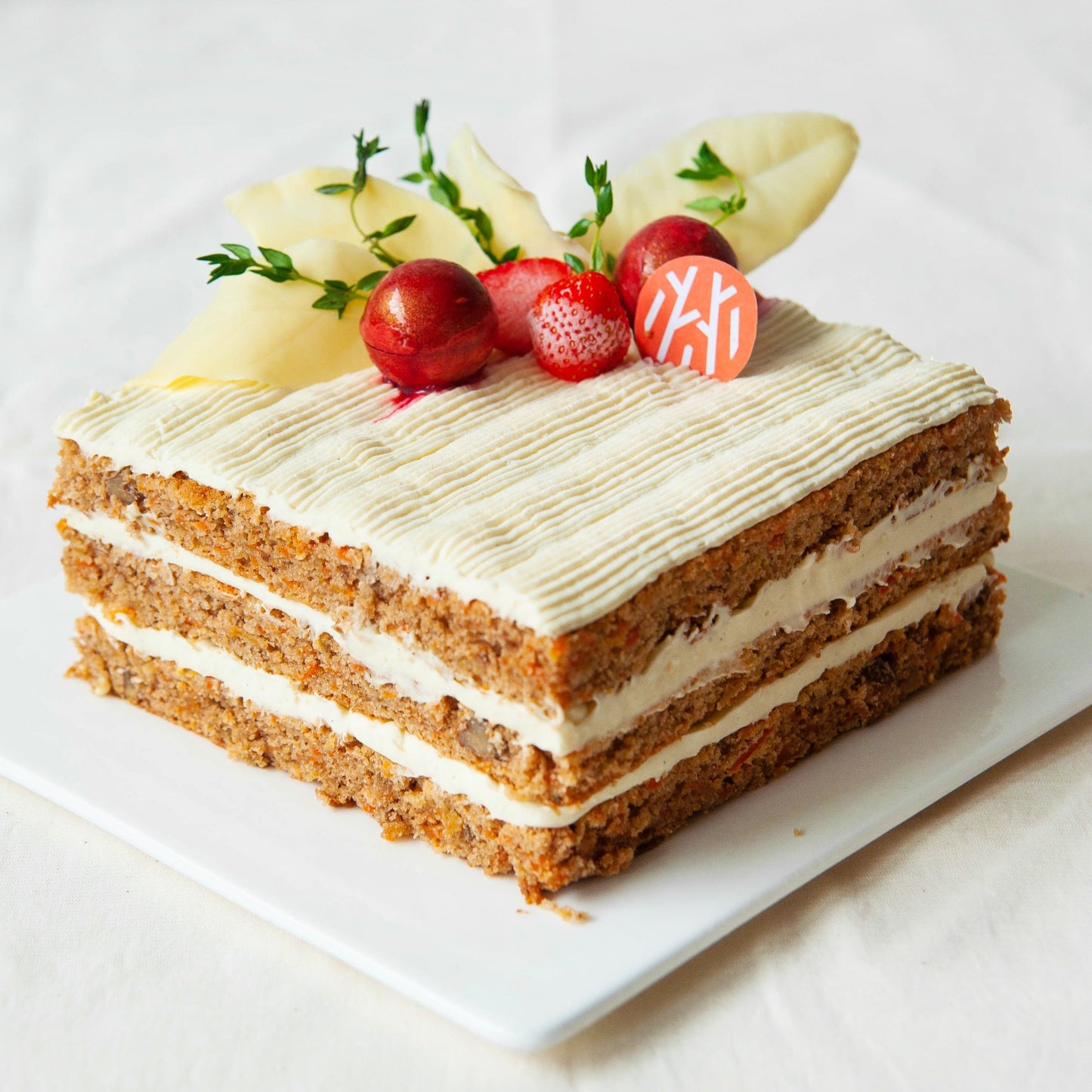 Walnut Carrot Cake (15cm)